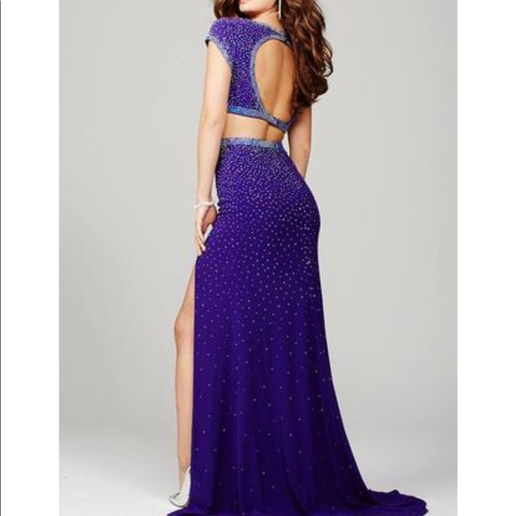 Jovani Purple 2-piece gown Size 2 - Picture 3 of 8